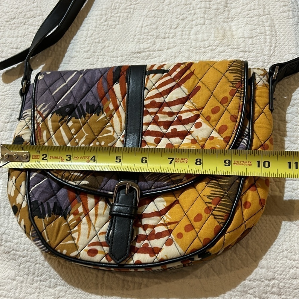 Vera Bradly Crossbody - Picture 3 of 12